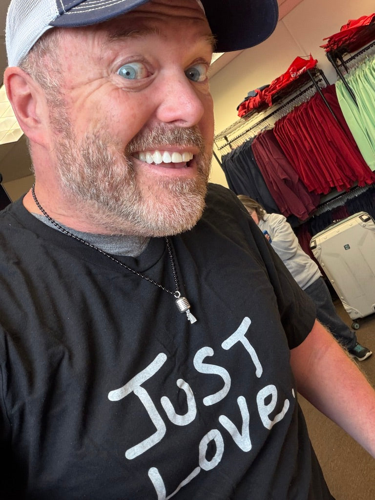 JUST LOVE TEE