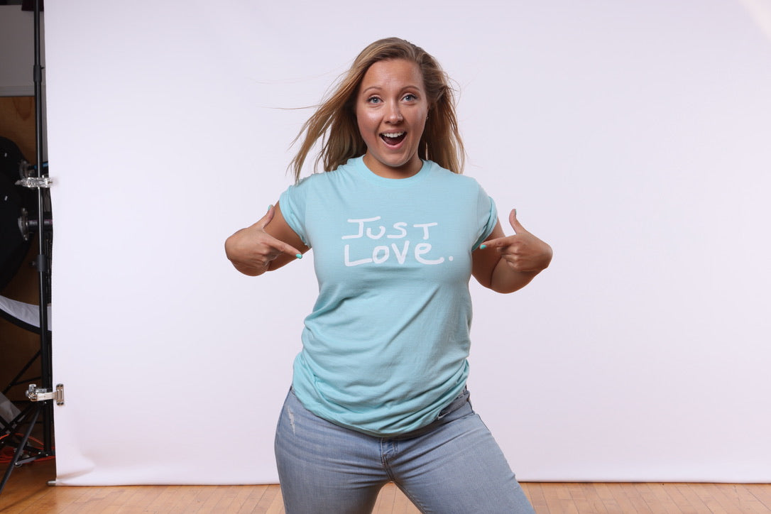 JUST LOVE TEE