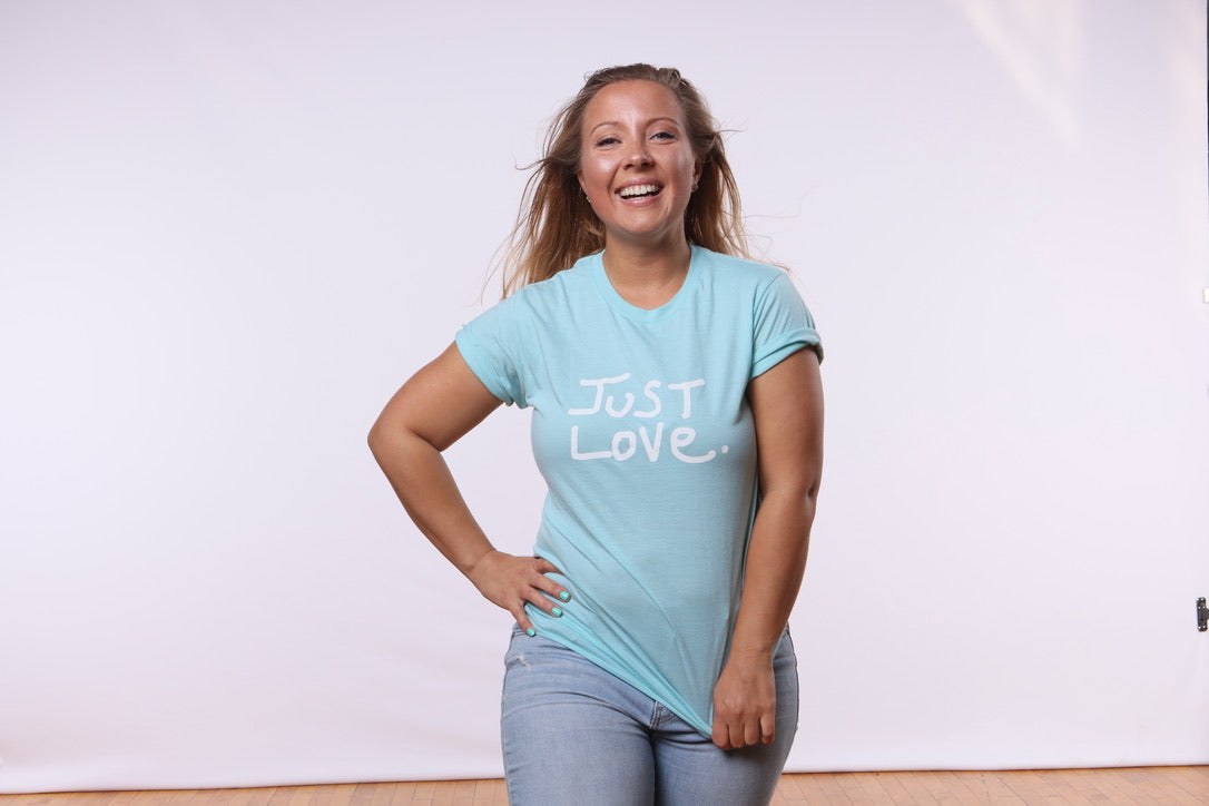 JUST LOVE TEE